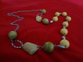 Cód. C1301 - Colar verde-amarelo